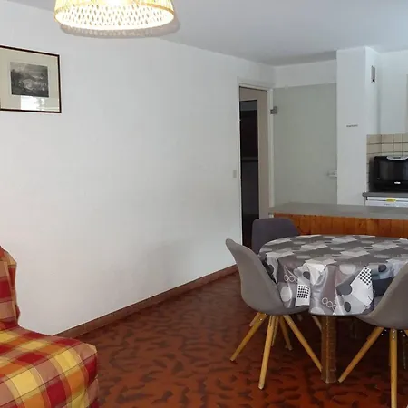 Apartment T2 Lumineux Pour 5 Pers, 300m Des Commerces, Avec Balcon Et Box A Skis - - Fr-1-802-81 *